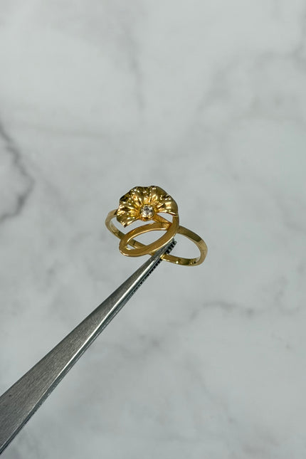 Anillo Flor Con Swarovski Blanco / T7 / 1.78Gr /