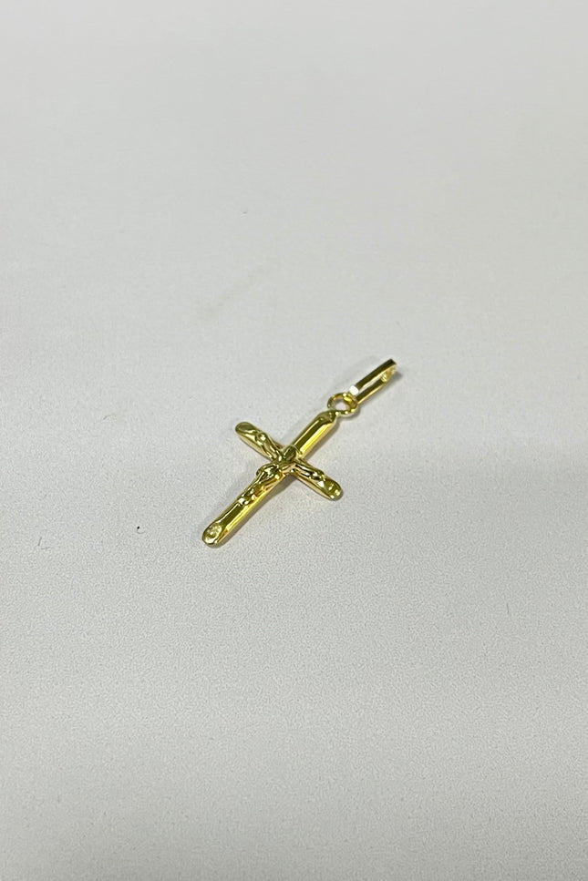 Dije Cruz Con Cristo / 0.62Gr / 2.1Mm / 2.3Cm /