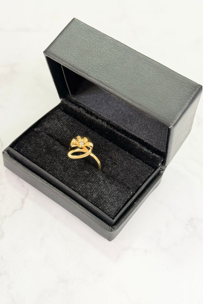 Anillo Flor Con Swarovski Blanco / T7 / 1.78Gr /