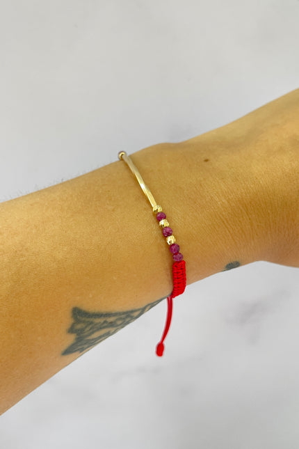 Pulsera Con Hilo Rojo Herraje Tubo / 0.48Gr / 3Mm /