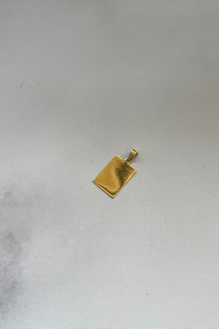 Dije Placa Mediana / 1.8Cm / 0.93Gr / 0.5Mm /