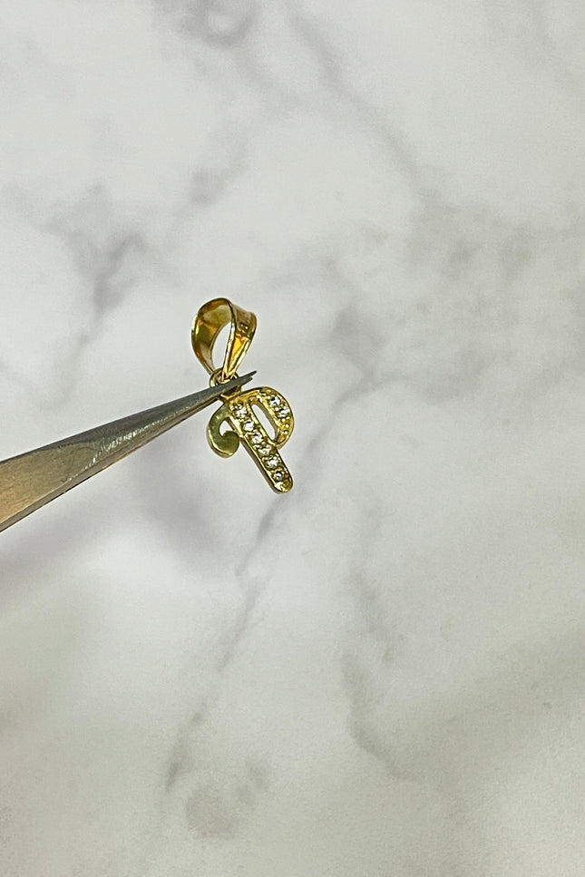 Dije Letra P Con Swarovski / 1.1Cm / 0.62Gr /
