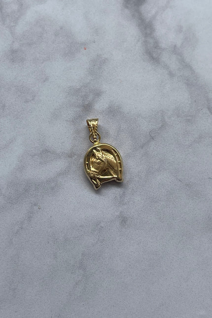 Dije De Herradura De Caballo / 1.2Cm / 0.54Gr /