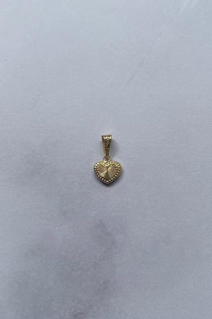 Dije Corazon Diamantado / 5.6Cm / 0.43Gr