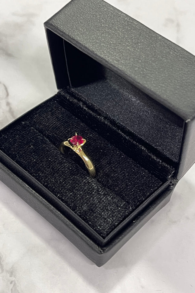 Solitario Con Swarovski Rojo  / T6 / 1.21Gr