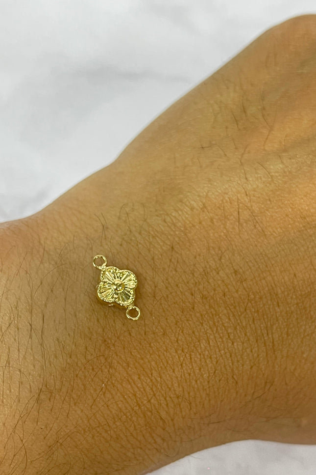 Herraje Trébol Diamantado / 1.4Cm / 0.3Gr / 2.4Mm /