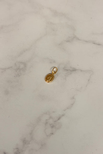 Dije Guadalupe Mediano / 1.3Cm / 0.44Gr /