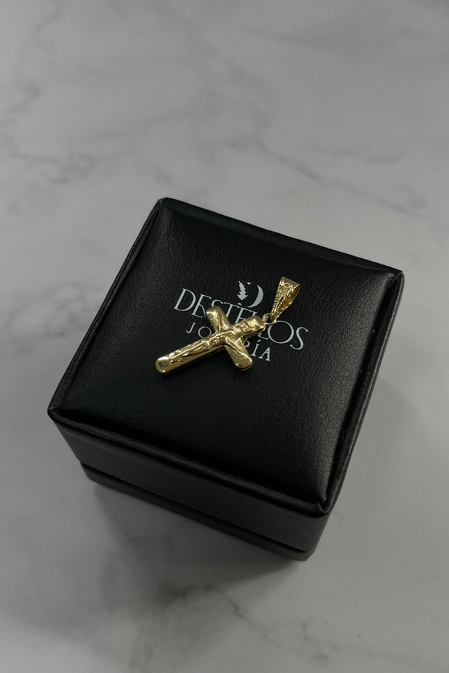 Dije Cruz Con Cristo Grande / 2.4Cm / 0.8Gr /