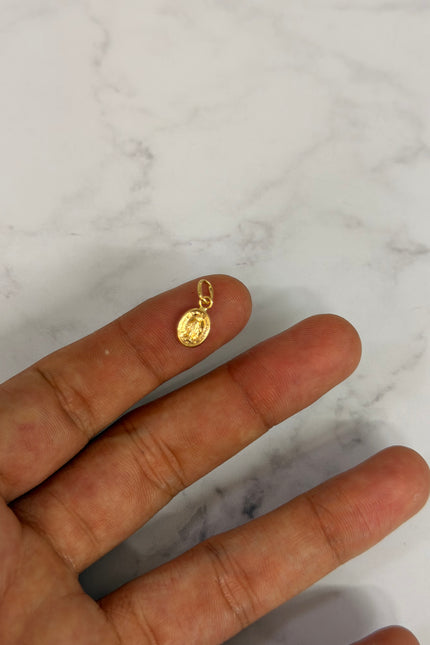 Dije Virgen Milagrosa Pequeño / 1.0Cm / 0.32Gr /