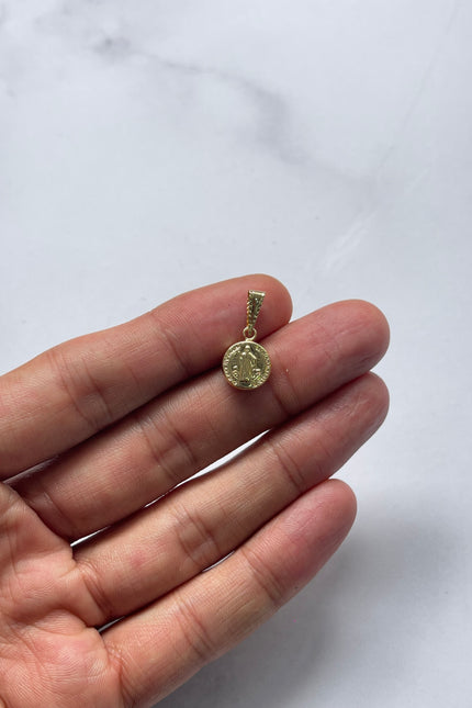 Dije San Benito Mediano / 2.3Cm / 0.60Gr