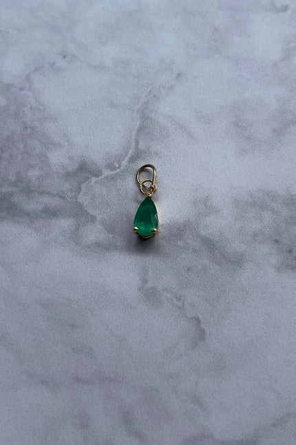 Dije Esmeralda Gota / 6.9Mm / 0.63Gr / 0.8Qts
