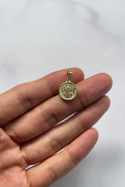 Dije San Benito / 1.5 Cm / 0.88 Gr /