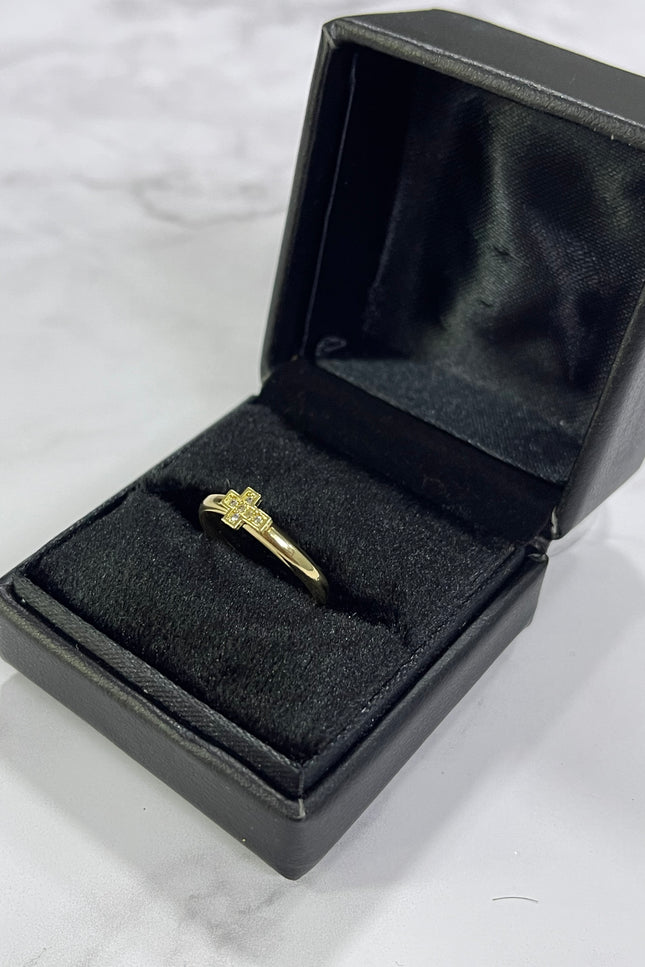 Anillo Cruz Con Swarosvky / T7 1/4 / 0.94Gr /