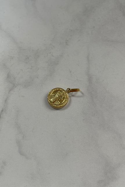 Dije San Benito Grande / 1.52Cm / 0.7Gr / 1.9Mm /