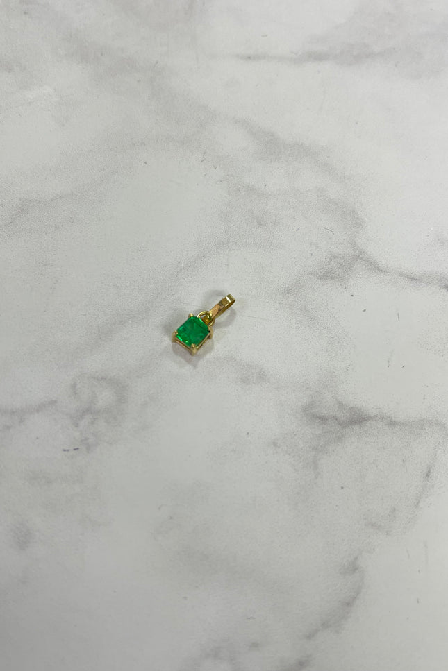 Dije Esmeralda Cuadrado / 0.42Gr / 0.55Qts /