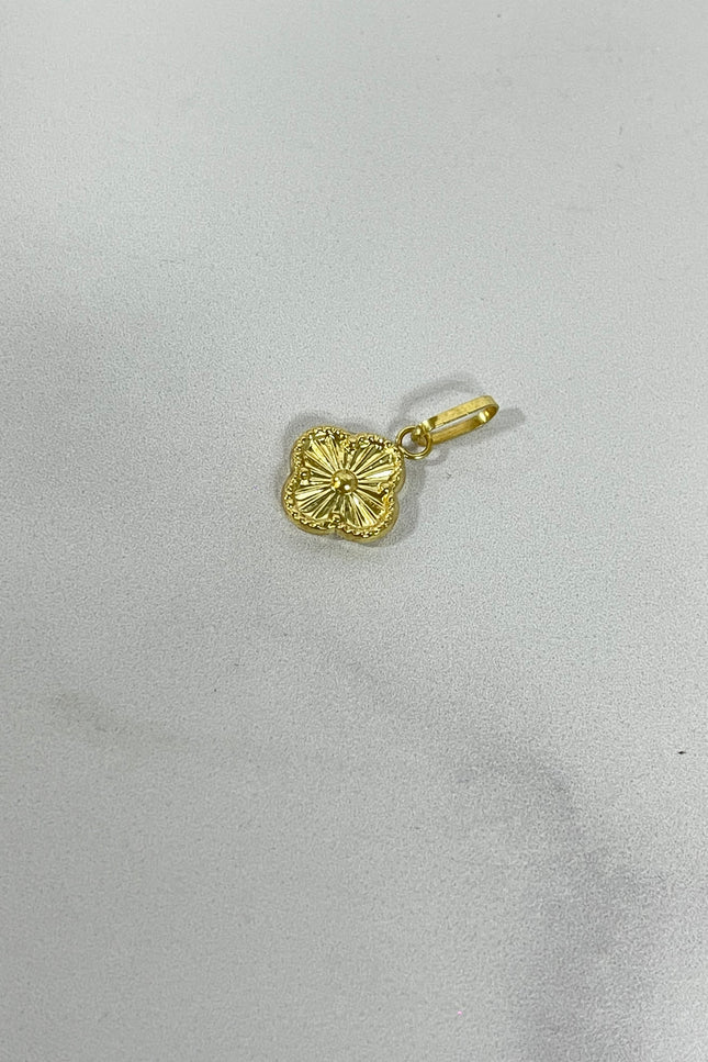 Dije Trebol / 2Cm / 0.54Gr / 2Mm
