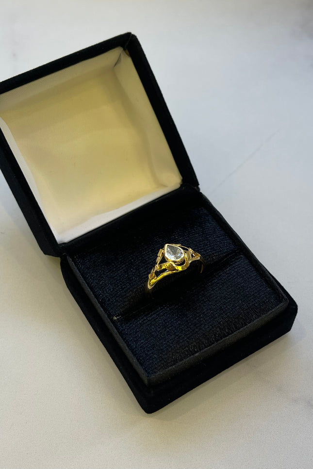 Solitario Con Swarovski Gota / T6 1/2 / 1.35Gr /