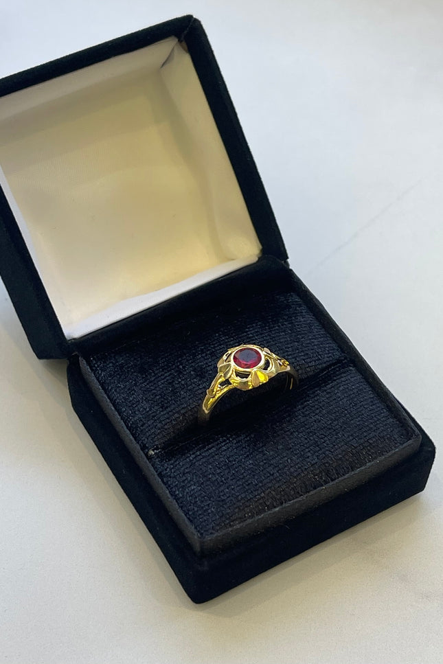 Solitario Con Swarovski Redondo Rojo / T7 1/4 / 1.4Gr /