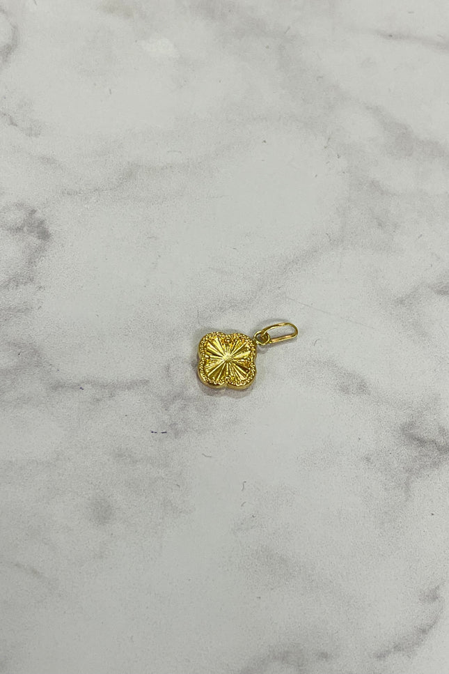 Dije Trebol Diamantado / 8.6Cm / 0.66Gr