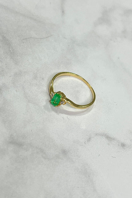 Solitario Retangular Con Diamantes / T6 / 1.33Gr