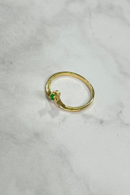 Solitario Con Esmeralda Redonda Pequeña / T4 1/4 / 1.28Gr