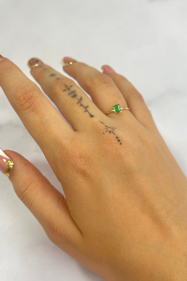 Anillo Esmeralda / Talla 6 3/4 / 0.87