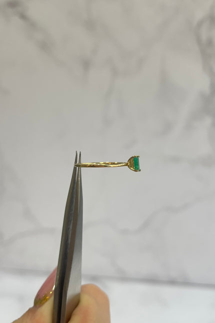 Anillo Esmeralda / Talla 6 3/4 / 0.87